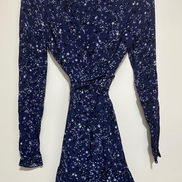 Lovers & Friends Revolve Blue Star Print Long Sleeve V Mini Wrap Dress XXS BNWT - Picture 4 of 7